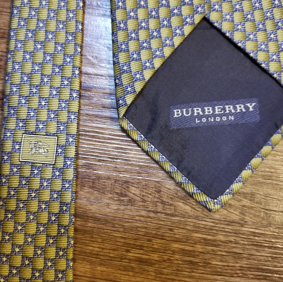 Burberry London Logo Hand Stitched Tie - Picture 1 of 6